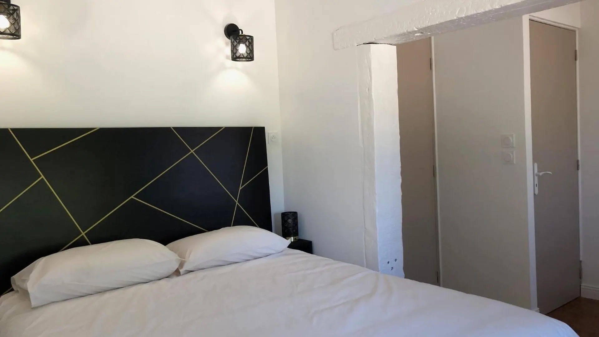 Дом отдыха Gite 5 A 7 Personnes En Provence Dans Grand Jardin Avec Piscine Partagee Корнийон-Конфу Франция